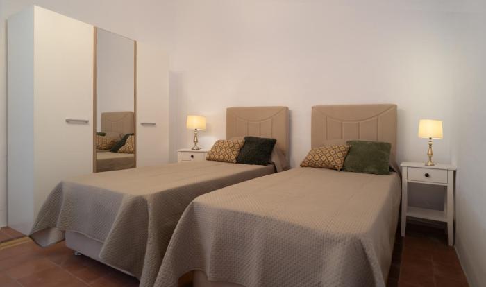458 - Favlyn Boutique Apartments 2