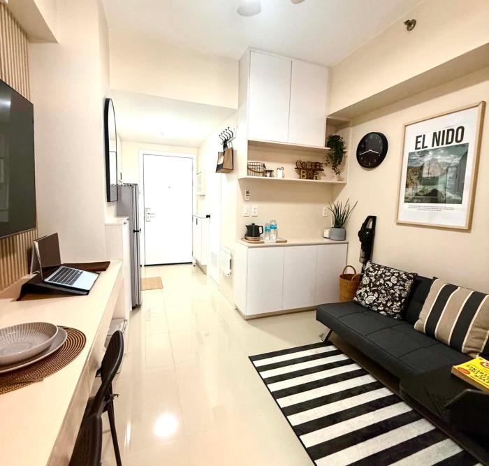 Modern Stays Makati Premium 1 BR at Jazz Residences