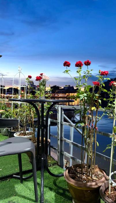 Riverside Hostel Phuket