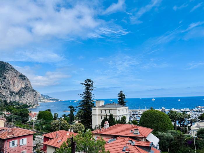 Appartement Beaulieu sur mer avec vue mer et balcon