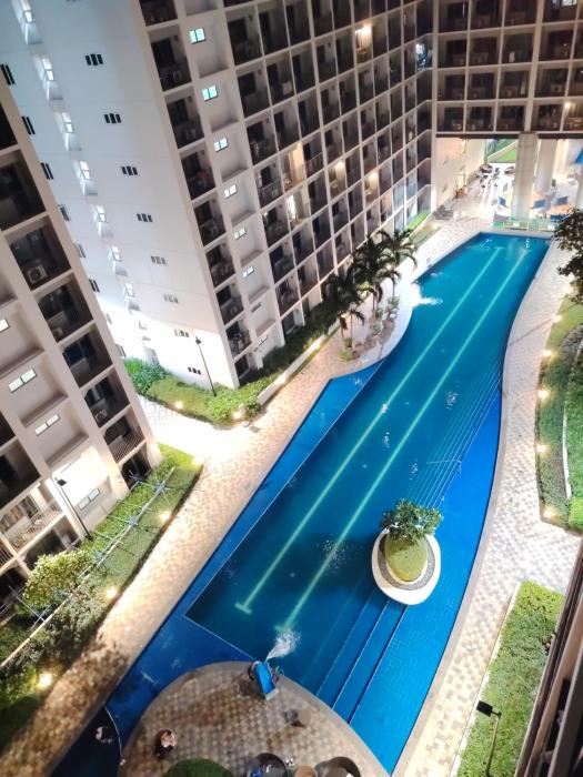 Staycation Condo near MOA Airport Ikea