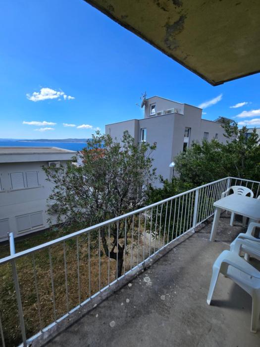 CLO apartment