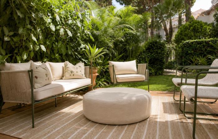 Relaxed Mediterranean Living With A Private Garden & Beachside Location