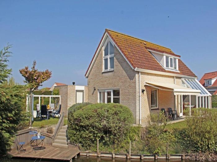 Bungalow in Breskens near the Beach