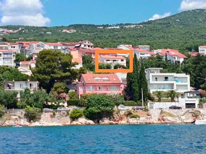 Apartment with nice terrace in Crikvenica