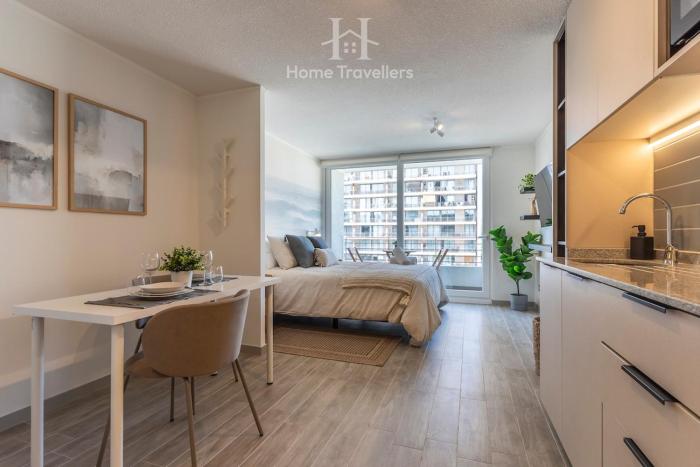 HT Studio within walking distance of Movistar Arena