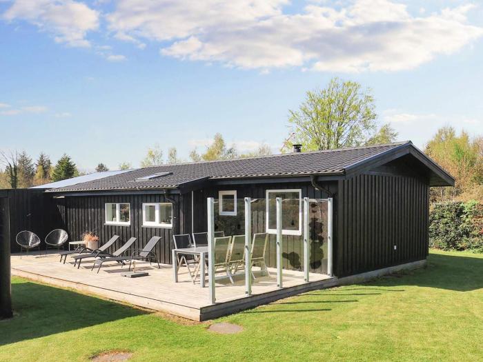 6 person holiday home in Hals-By Traum