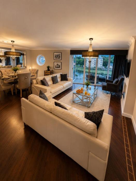 Luxury Waterfront 3BR Retreat, Free Parking
