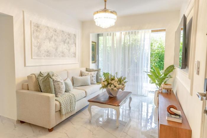 3 Bedroom Apartment Terrace and Pool Relaxation