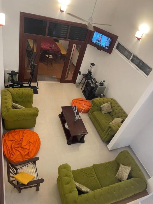 Peco Townhouse - Spacious Private Upstairs Retreat