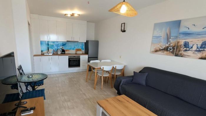 Modern Sea View 1BR Apartment 2 Min to the Beach by Flat Mаnager