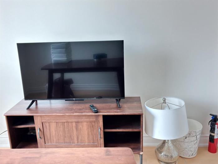 Charming 2BR Toronto Home Walk to Subway