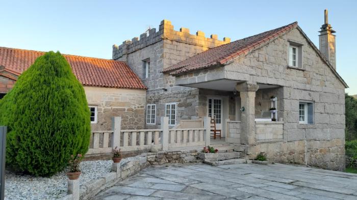 Casa de AROSA, privativa, con finca