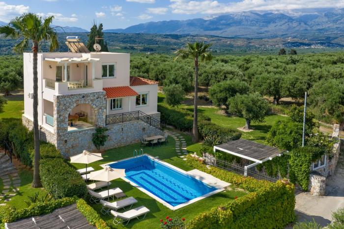 Sea view villa Stelios with Private pool Near the beach