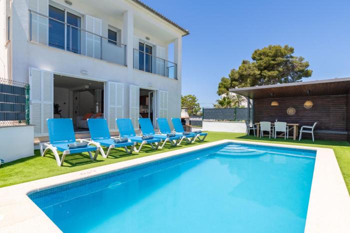Villa Playa Esperanza by Rentallorca