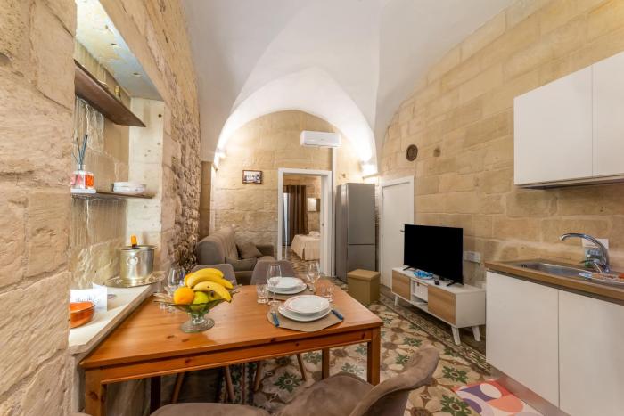 NonnAnna Apartment In Martano Historic Centre - Happy Rentals