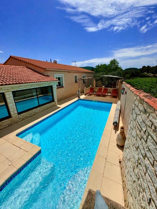 Villa Familiale avec Piscine Privée pour 10 Pers