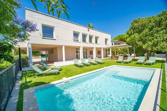 Villa Garden con Piscina Frente al Mar y Aire Acondicionado