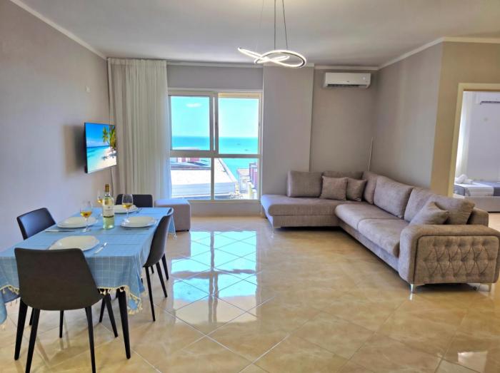 Sea View Apartment in Durres Beach 100