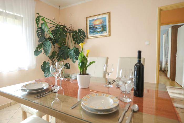 Apartment Dragica