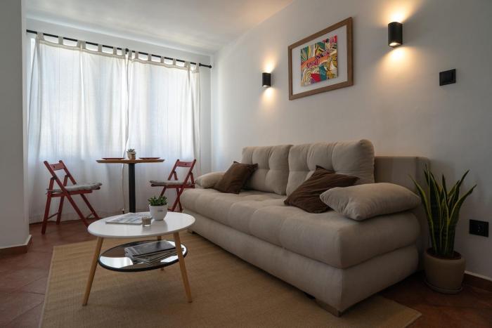 Stylish Studio near City Center & Metro