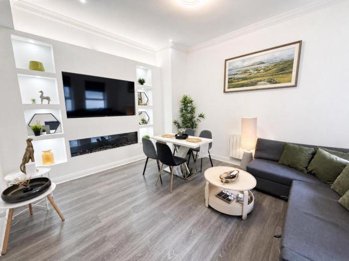 Modern City Centre Apt Close ToAttractions