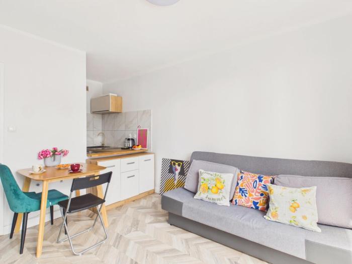Jana Pawła II City Center Apartment by Solarento