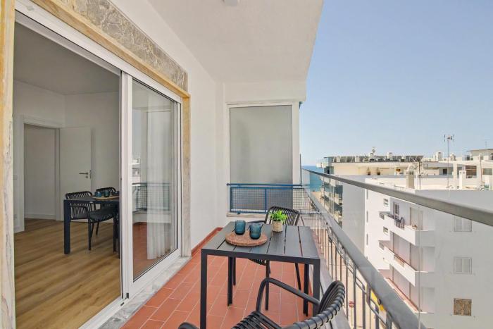 One step to the beach apartment