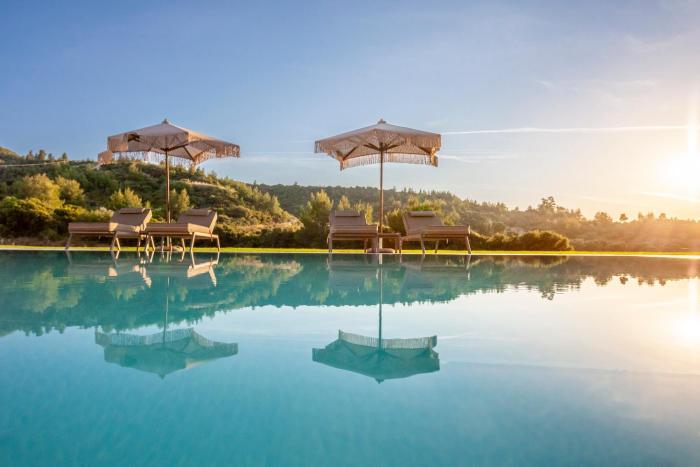 Kallies villas with shared Pool