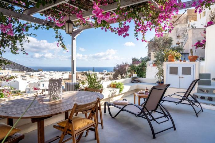Thera Bliss Hideaway Private Jacuzzi by MΡS