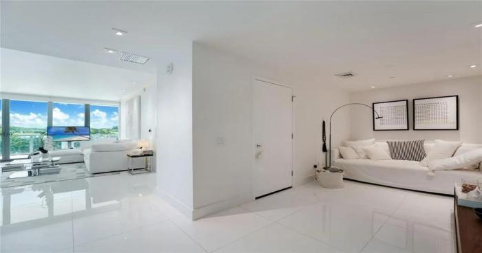 Biscayne Tide Loft