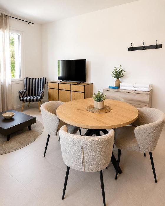 Domus Atelier - Charming House near Treviso Center & Train Station
