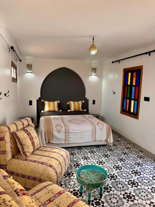 Riad Omi Zelya