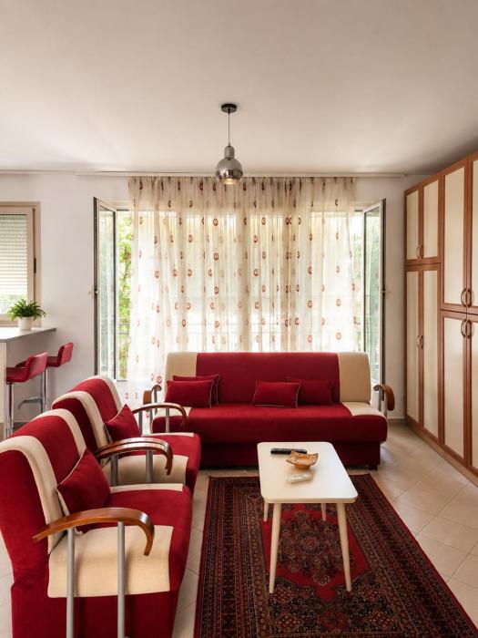 Studio Apartment Golem 3 MIN from the beach