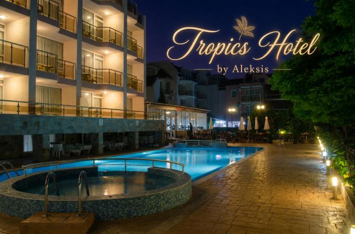 Tropics Hotel by Aleksis