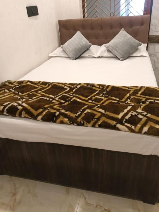 Hariom Home stay