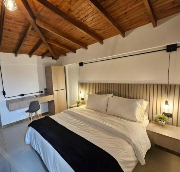 Tierra Cozy Room in El Poblado, Medellin
