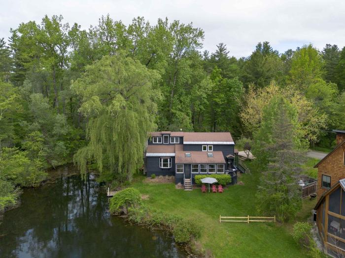 Lakeside Estate 2 Homes For Family Gatherings