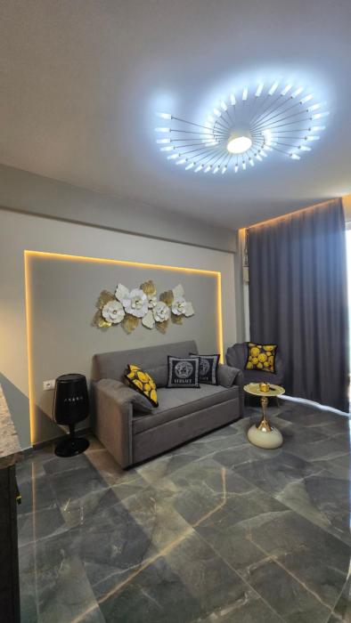 Artisti Elena Thalassa Golden Suites 2