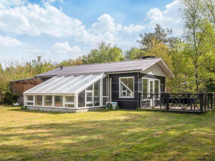 4 person holiday home in Fårvang