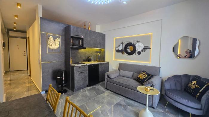 Artisti Elena Thalassa Golden Suites 4