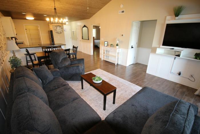 Stunning 2 Bdrm2 Bath Pointe Royale Resort & Golf