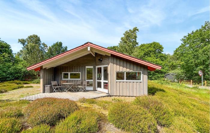 2 Bedroom Nice Home In Børkop