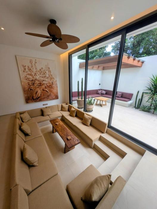 Villa Kairos 2BR Villa w Pool & Rooftop, min from waves