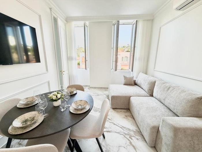 Bright Apartment with Garden Near Beach
