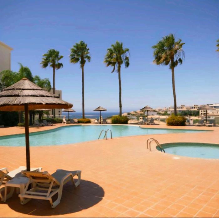 Spacious Apartment near Porto de Mos Beach, Lagos.
