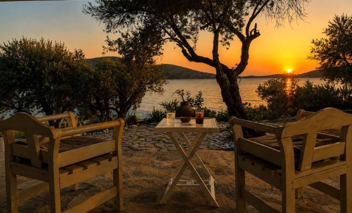 Mare E Cielo - Seafront Stay & Private Beach Samos