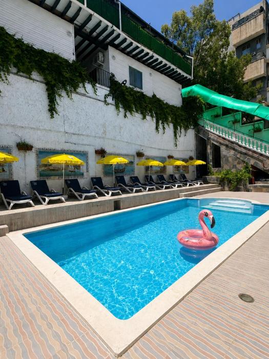 Chalet Duplex N 1 avec piscine dans une résidence
