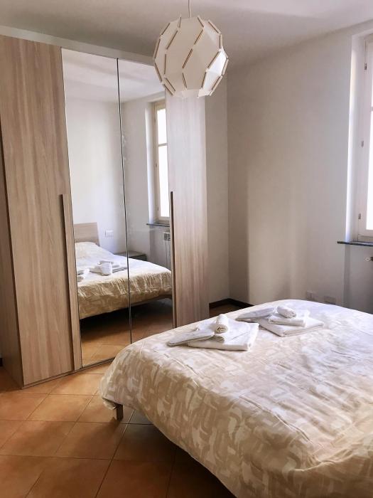 "Coccole nel borgo" 2min to outlet apartment with terrace