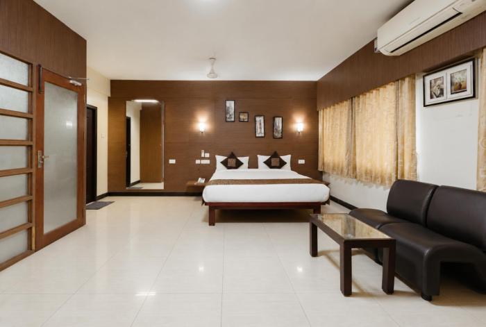 Shiva Grand